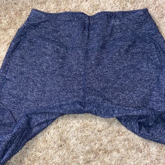 Mondetta Ladies Active Cropped Dark Grey Pants  (Large) - Picture 4 of 9